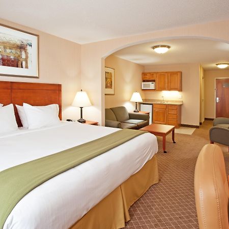 Holiday Inn Express Hotel & Suites Bay City By Ihg מראה חיצוני תמונה